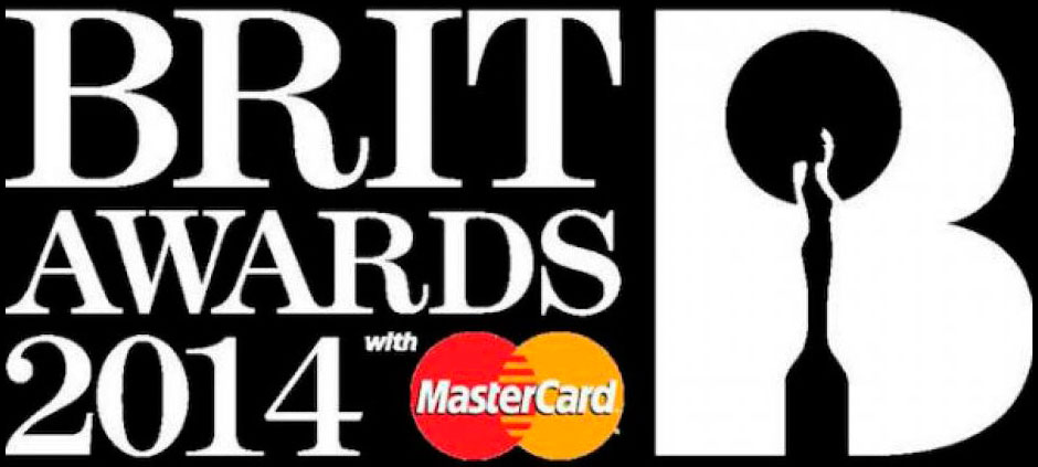 Arctic Monkeys salen como grandes vencedores de los Brit Awards 2014